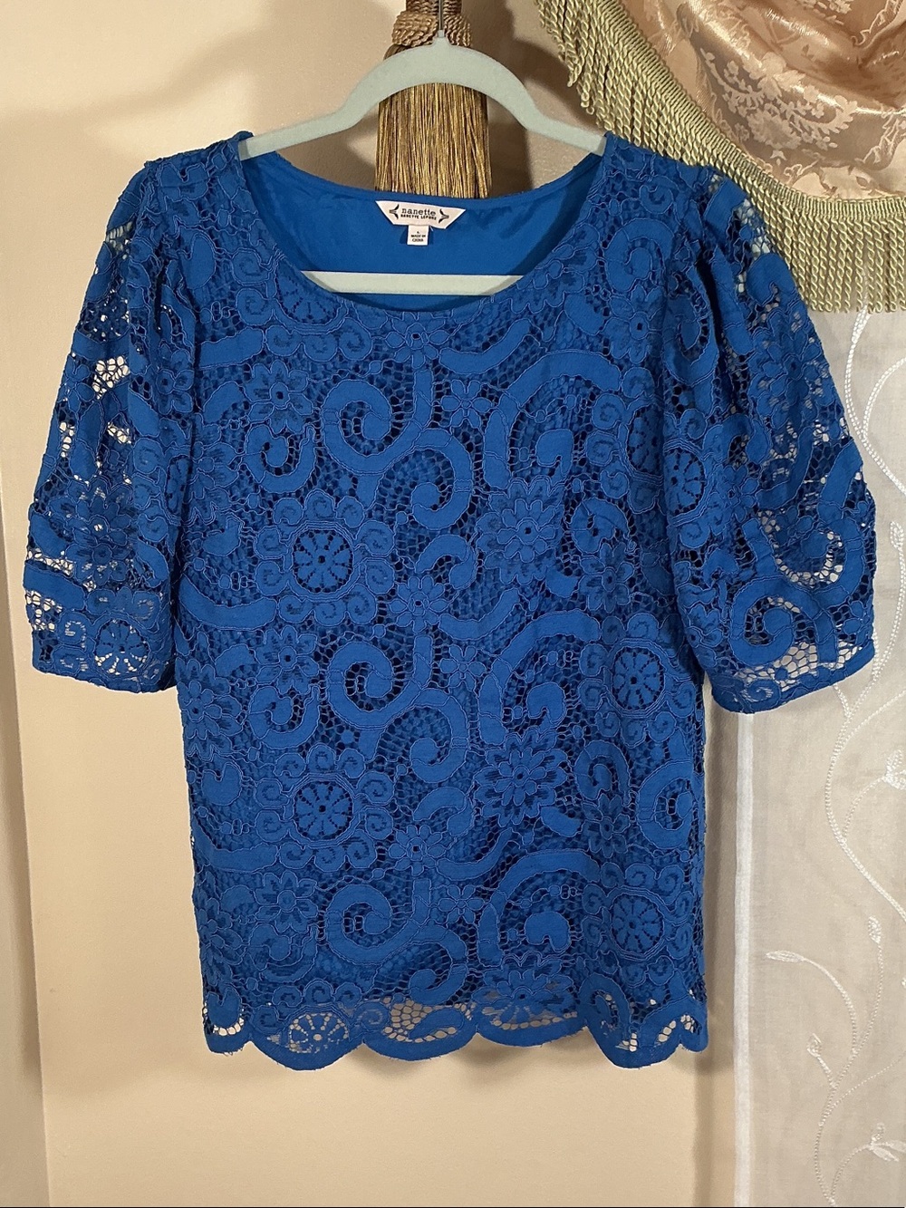 Nanette Lepore Royal Blue Crochet Lace Short Puff Sleeve Top Blouse Sz L Floral